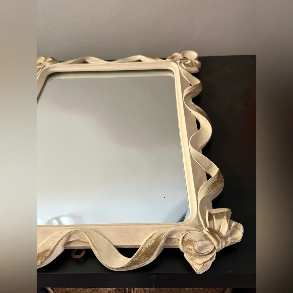 Vintage Syroco MCM Hollywood Regency Gilded Mirror Bow Corner Accents